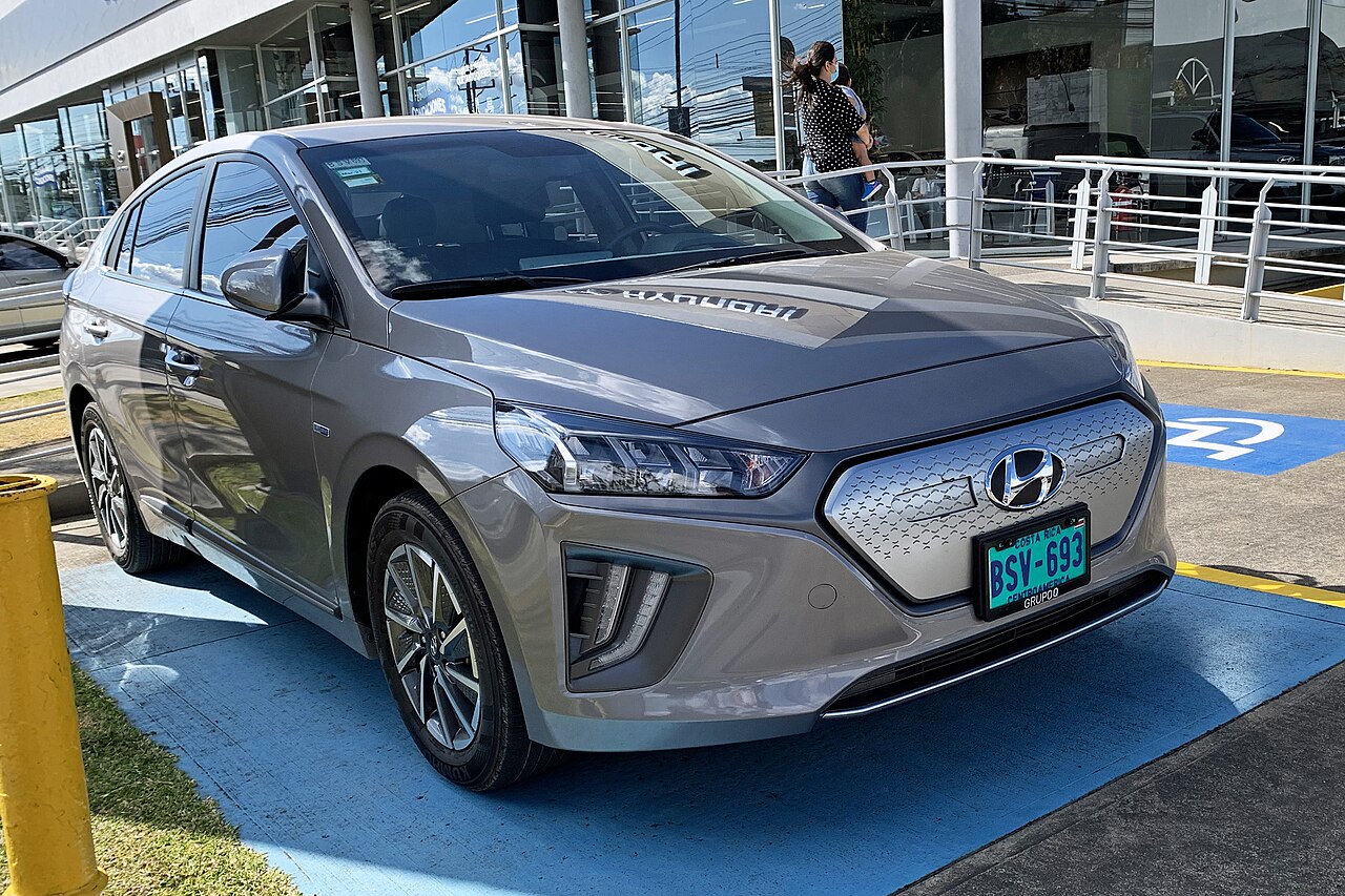 Hyundai IONIQ